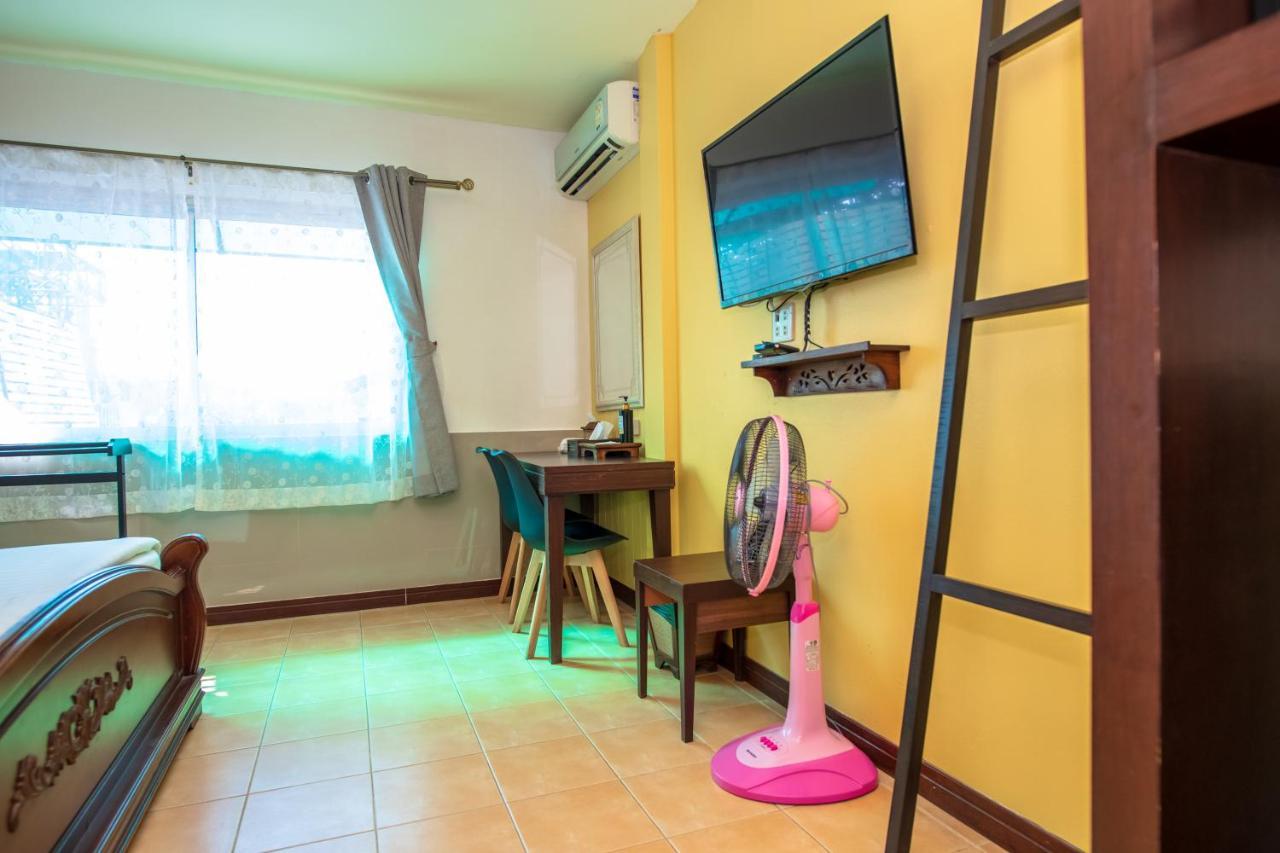 Talay Sai @ Thung Wua Laen Hotel Pathiu Екстериор снимка