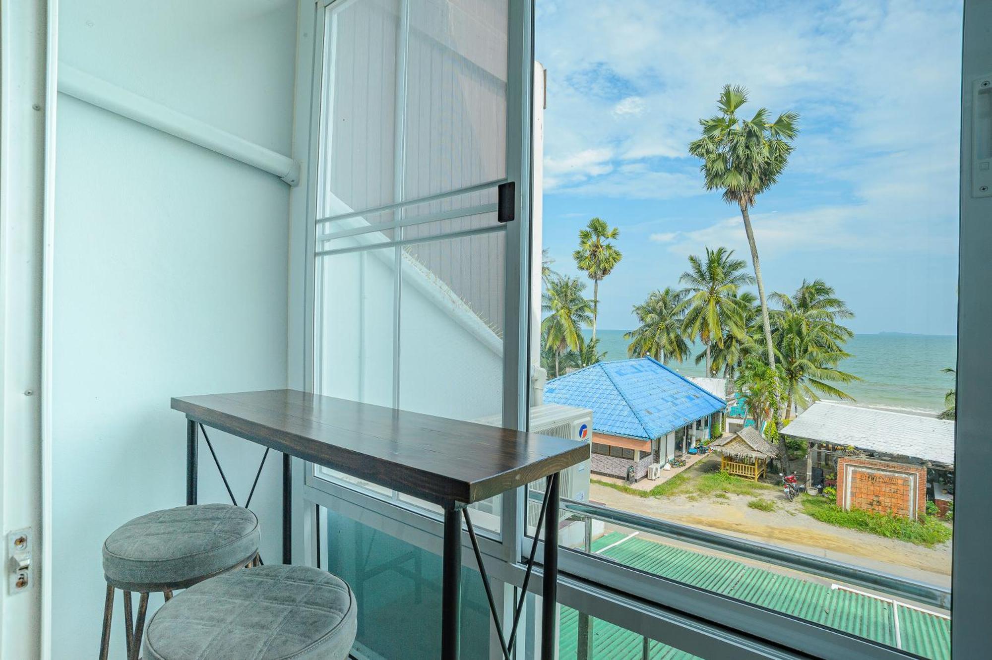 Talay Sai @ Thung Wua Laen Hotel Pathiu Екстериор снимка